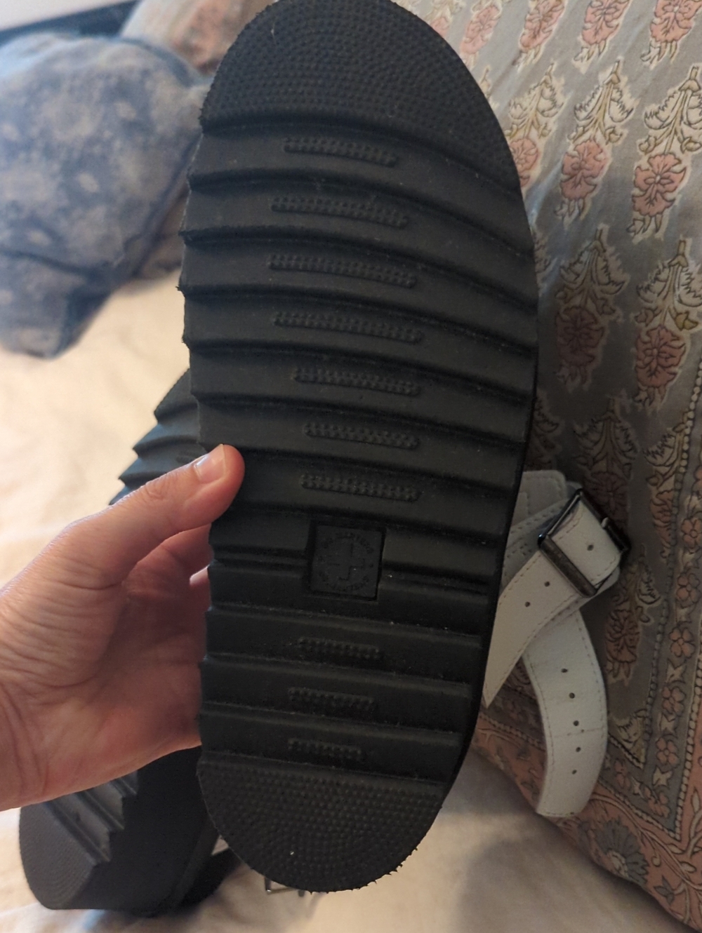 Dr Martens Voss ii Quad Sandals in White - Picture 4 of 4